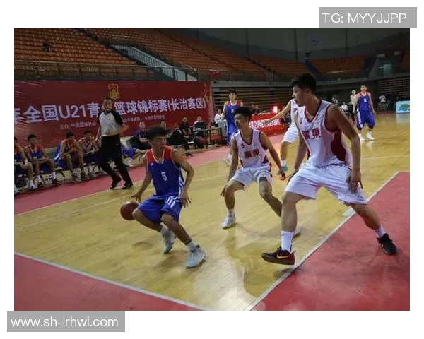 中国U21青年队对决墨西哥队展现青春风采与国际足球实力的较量